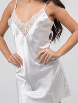 Λευκό νυφικό σατέν νυχτικό με δαντέλα