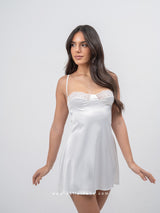 Λευκό bridal σατέν νυχτικό με δαντέλα