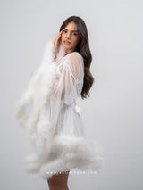 Λευκό νυφικό σετ με τούλινη oversized κοντή ρόμπα