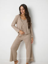 NINA BEIGE