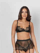 Μαύρο σετ εσωρούχων με χρυσή δαντέλα και ζαρτιέρα