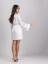 Λευκό σατέν σετ με ρόμπα & κοντό νυχτικό