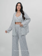 Λευκή πιτζάμα με μαύρο πουά μοτίβο