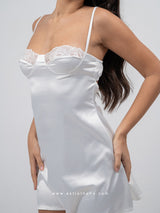 Λευκό bridal σατέν νυχτικό με δαντέλα