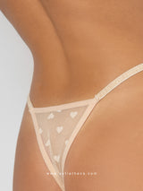 Μπεζ ημιδιάφανο V-string με ανάγλυφες καρδιές και δαντέλα