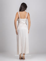 Off white σατέν μακρύ νυχτικό με δαντέλα