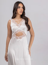 Off white σατέν μακρύ νυχτικό με δαντέλα