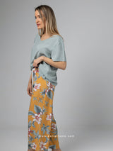 Παντελόνι floral & μονόχρωμη μπλούζα