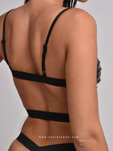 Μαύρο vinyl string κορμάκι με φερμουάρ και choker
